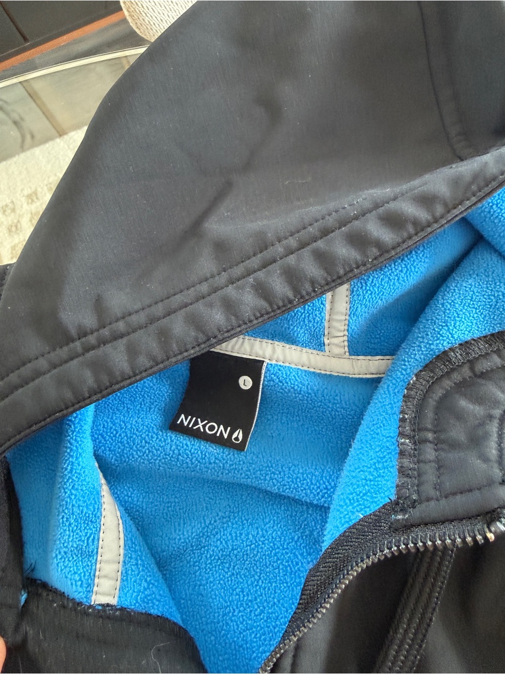 Nixon Black Softshell Jacket with Bright Blue Fleece Lining - Picture 3 of 4